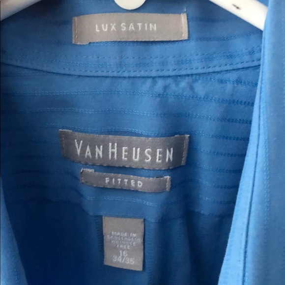 Men’s Van Heusen button down dress shirt - Picture 4 of 6